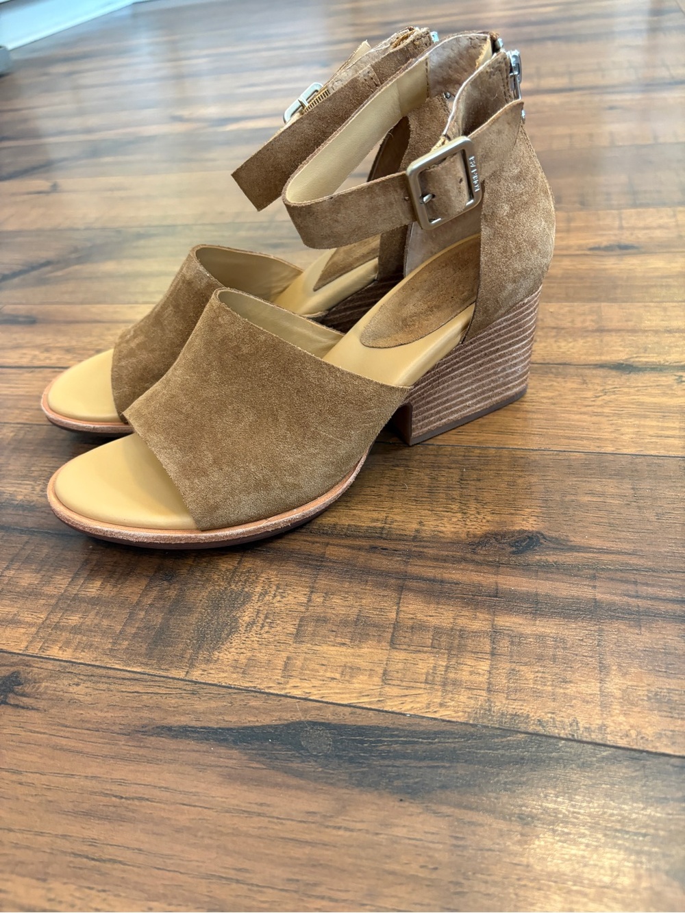 Kork-Ease Women's Gazania Block Heel Sandal in Brown Suede Leather Size 7M